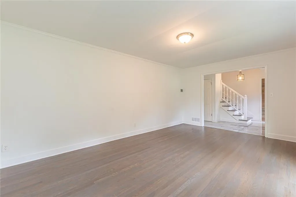 7180 Hunters Branch Drive, Atlanta, Georgia 30328, 4 Bedrooms Bedrooms, ,2 BathroomsBathrooms,Residential,Sold,7180 Hunters Branch Drive,6744253