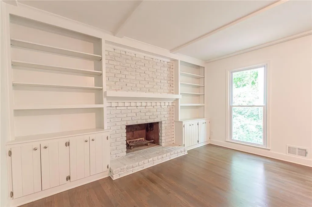 7180 Hunters Branch Drive, Atlanta, Georgia 30328, 4 Bedrooms Bedrooms, ,2 BathroomsBathrooms,Residential,Sold,7180 Hunters Branch Drive,6744253