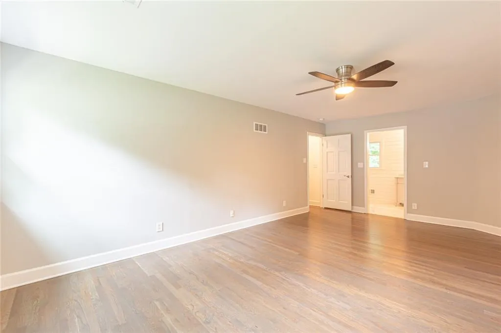 7180 Hunters Branch Drive, Atlanta, Georgia 30328, 4 Bedrooms Bedrooms, ,2 BathroomsBathrooms,Residential,Sold,7180 Hunters Branch Drive,6744253