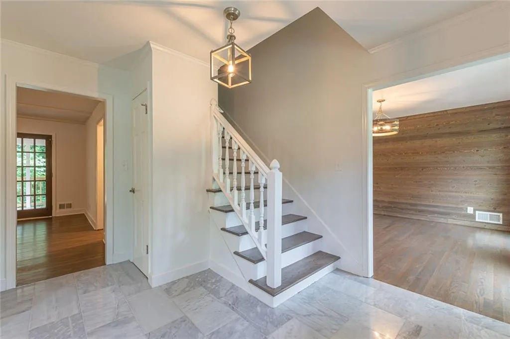 7180 Hunters Branch Drive, Atlanta, Georgia 30328, 4 Bedrooms Bedrooms, ,2 BathroomsBathrooms,Residential,Sold,7180 Hunters Branch Drive,6744253