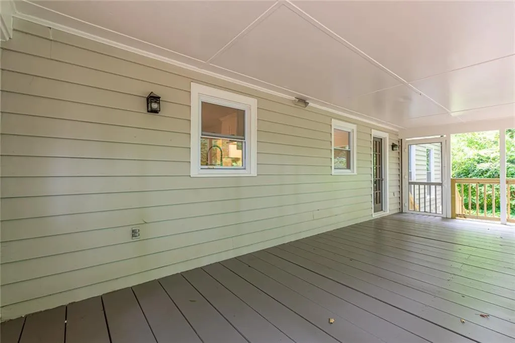 7180 Hunters Branch Drive, Atlanta, Georgia 30328, 4 Bedrooms Bedrooms, ,2 BathroomsBathrooms,Residential,Sold,7180 Hunters Branch Drive,6744253