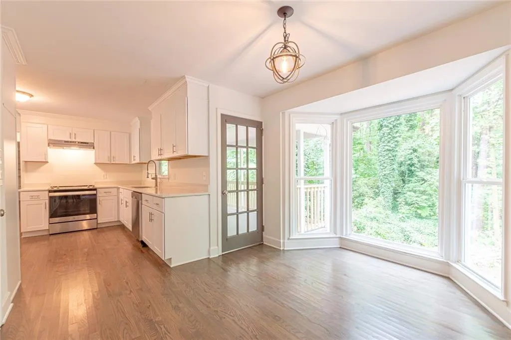7180 Hunters Branch Drive, Atlanta, Georgia 30328, 4 Bedrooms Bedrooms, ,2 BathroomsBathrooms,Residential,Sold,7180 Hunters Branch Drive,6744253