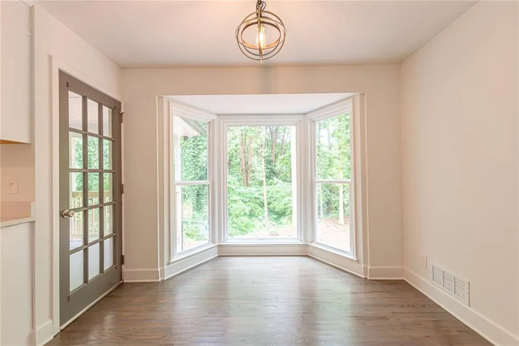 7180 Hunters Branch Drive, Atlanta, Georgia 30328, 4 Bedrooms Bedrooms, ,2 BathroomsBathrooms,Residential,Sold,7180 Hunters Branch Drive,6744253