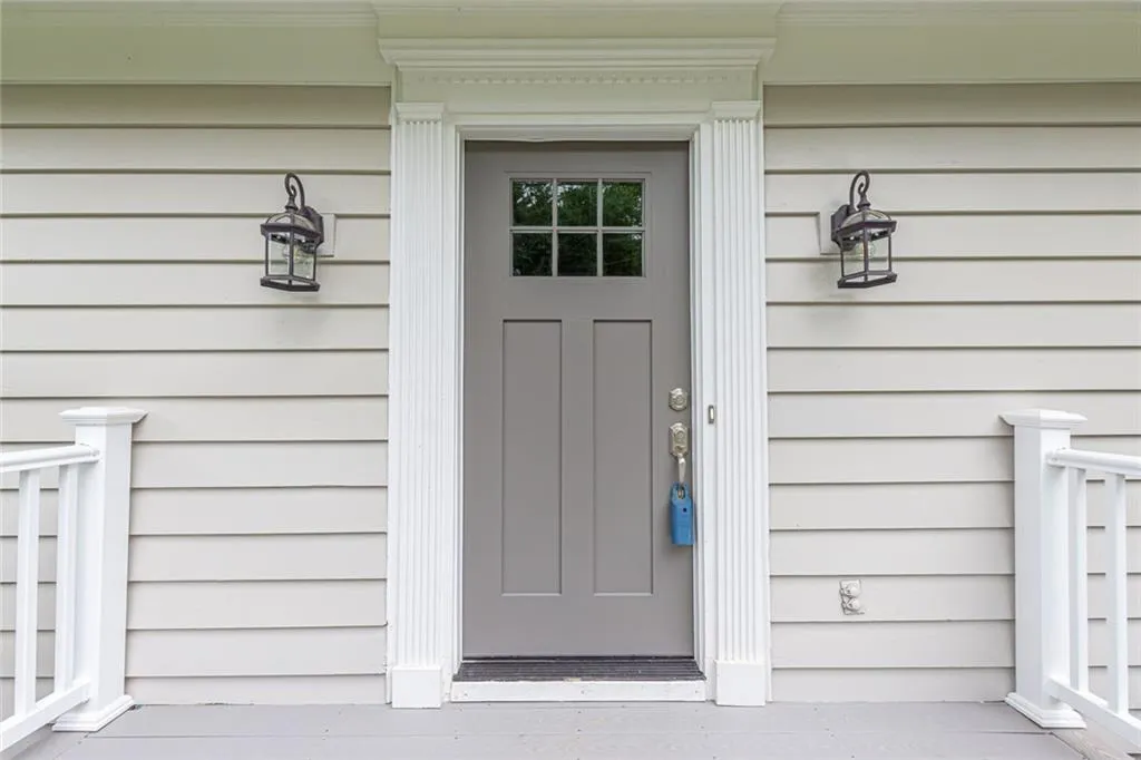 7180 Hunters Branch Drive, Atlanta, Georgia 30328, 4 Bedrooms Bedrooms, ,2 BathroomsBathrooms,Residential,Sold,7180 Hunters Branch Drive,6744253