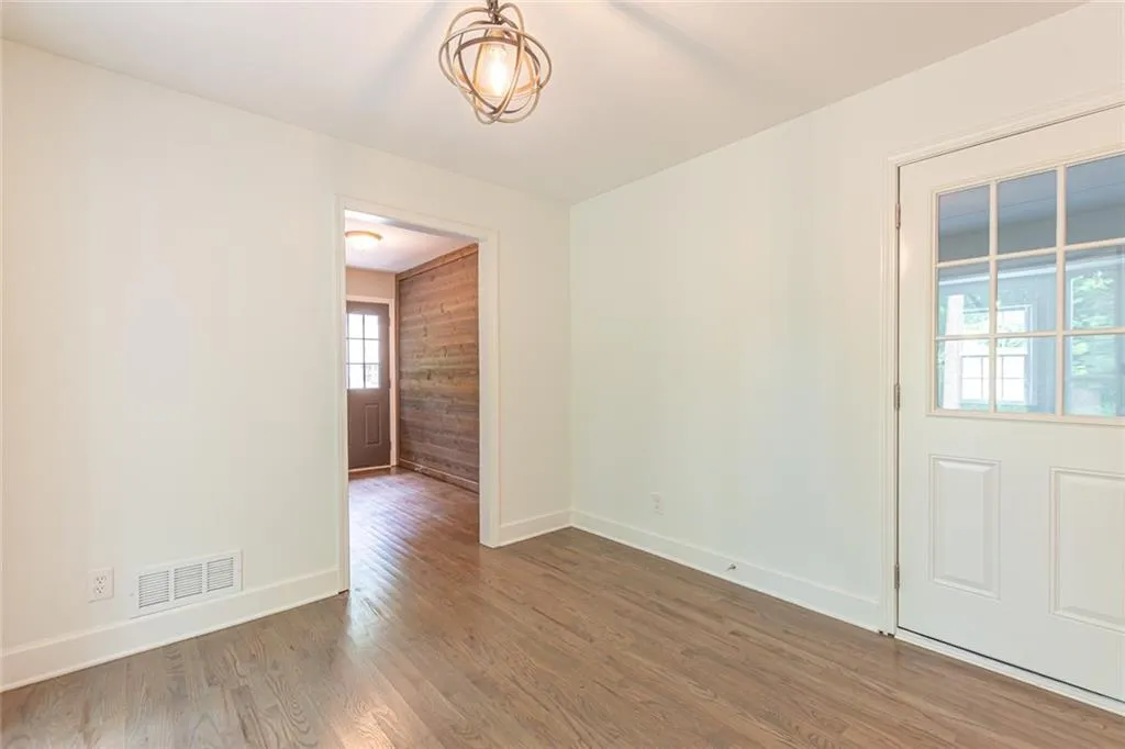 7180 Hunters Branch Drive, Atlanta, Georgia 30328, 4 Bedrooms Bedrooms, ,2 BathroomsBathrooms,Residential,Sold,7180 Hunters Branch Drive,6744253