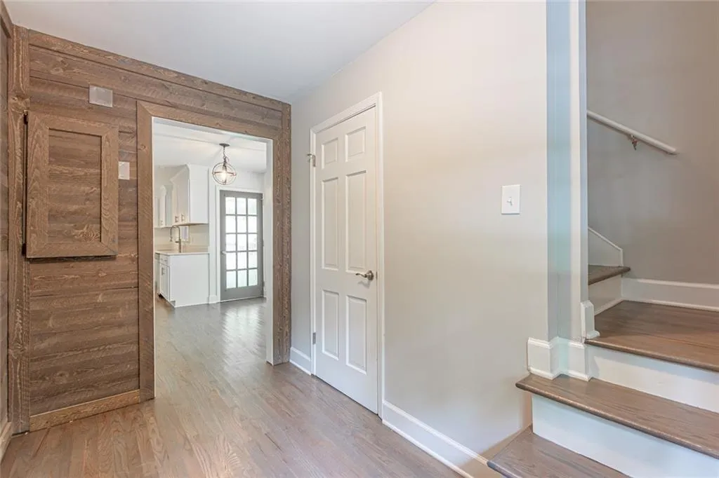 7180 Hunters Branch Drive, Atlanta, Georgia 30328, 4 Bedrooms Bedrooms, ,2 BathroomsBathrooms,Residential,Sold,7180 Hunters Branch Drive,6744253