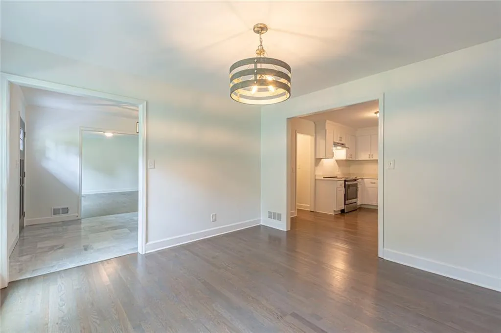 7180 Hunters Branch Drive, Atlanta, Georgia 30328, 4 Bedrooms Bedrooms, ,2 BathroomsBathrooms,Residential,Sold,7180 Hunters Branch Drive,6744253