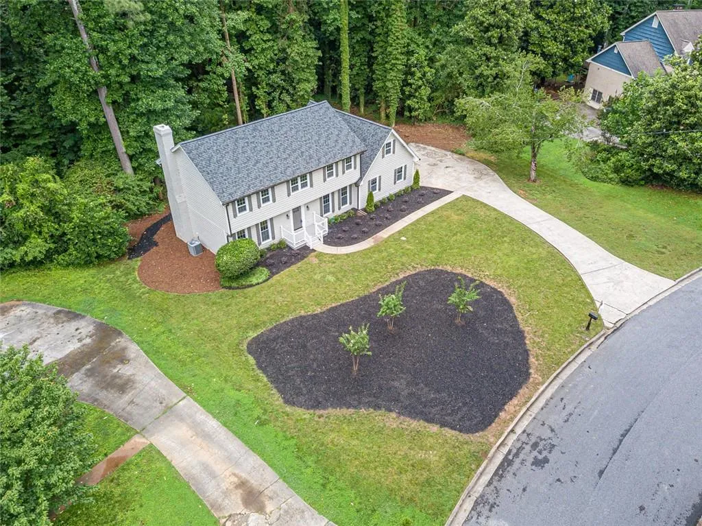7180 Hunters Branch Drive, Atlanta, Georgia 30328, 4 Bedrooms Bedrooms, ,2 BathroomsBathrooms,Residential,Sold,7180 Hunters Branch Drive,6744253