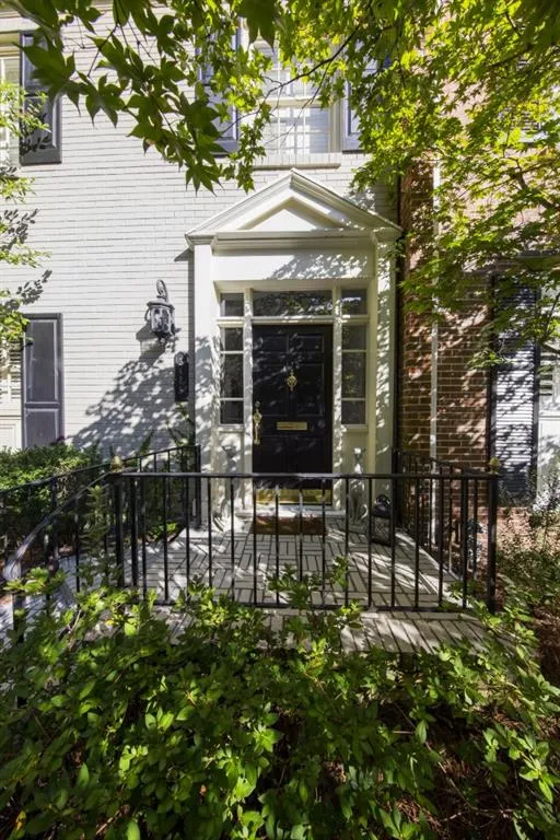 3488 Paces Place Nw, Atlanta, Georgia 30327, 2 Bedrooms Bedrooms, ,2 BathroomsBathrooms,Residential,Sold,3488 Paces Place Nw,5912593