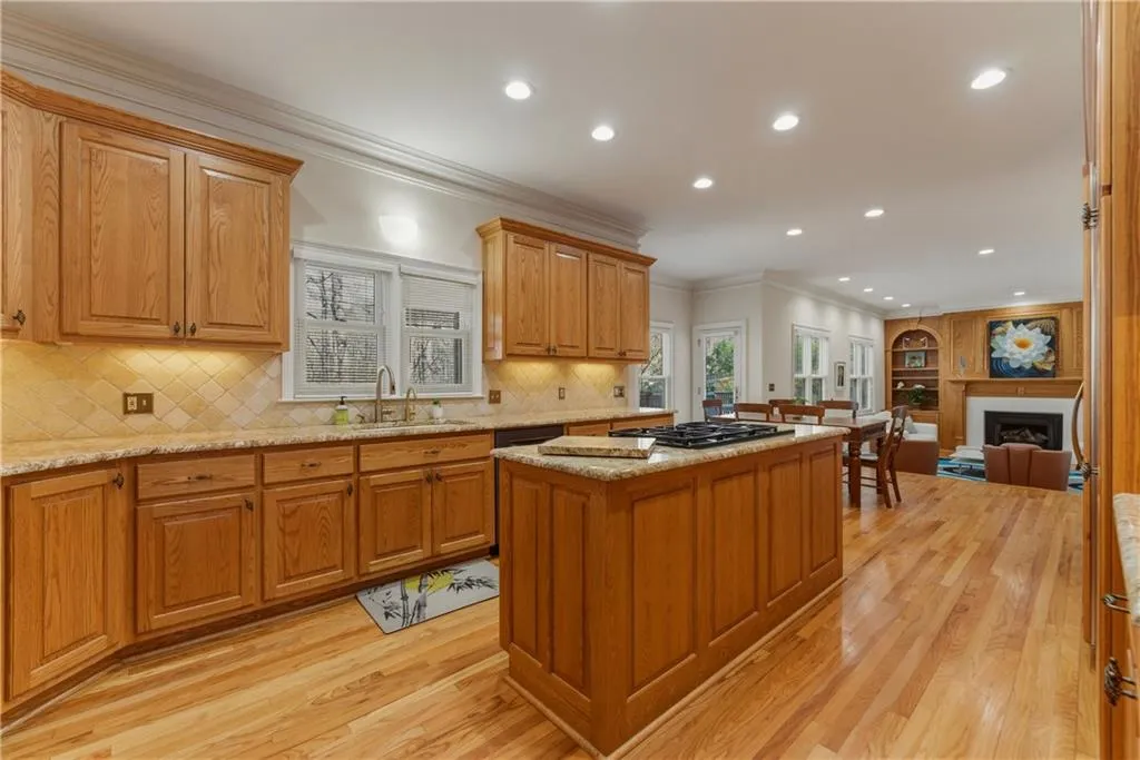 180 Grogans Landing, Atlanta, Georgia 30350, 5 Bedrooms Bedrooms, ,4 BathroomsBathrooms,Residential,For Sale,180 Grogans Landing,7729748