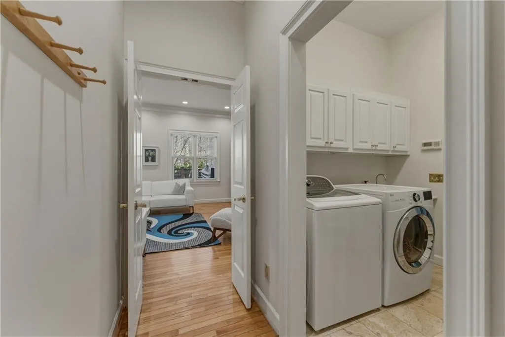 180 Grogans Landing, Atlanta, Georgia 30350, 5 Bedrooms Bedrooms, ,4 BathroomsBathrooms,Residential,For Sale,180 Grogans Landing,7729748