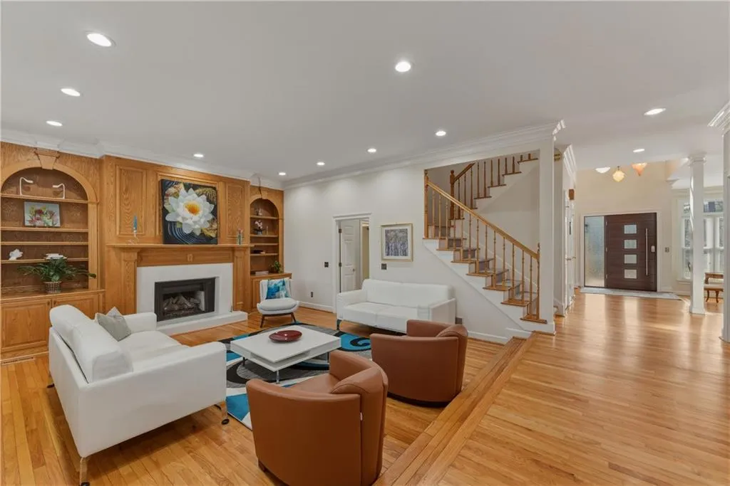 180 Grogans Landing, Atlanta, Georgia 30350, 5 Bedrooms Bedrooms, ,4 BathroomsBathrooms,Residential,For Sale,180 Grogans Landing,7729748