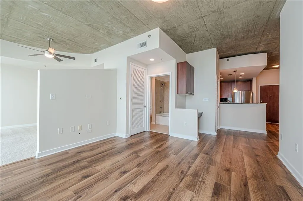3324 Peachtree Road Ne Unit 810, Atlanta, Georgia 30326, 1 Bedroom Bedrooms, ,1 BathroomBathrooms,Residential,For Sale,3324 Peachtree Road Ne Unit 810,7637888