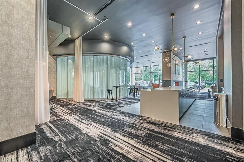 3324 Peachtree Road Ne Unit 810, Atlanta, Georgia 30326, 1 Bedroom Bedrooms, ,1 BathroomBathrooms,Residential,For Sale,3324 Peachtree Road Ne Unit 810,7637888