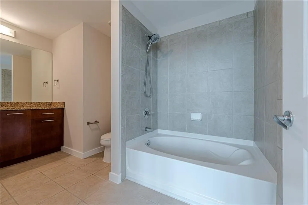 3324 Peachtree Road Ne Unit 810, Atlanta, Georgia 30326, 1 Bedroom Bedrooms, ,1 BathroomBathrooms,Residential,For Sale,3324 Peachtree Road Ne Unit 810,7637888