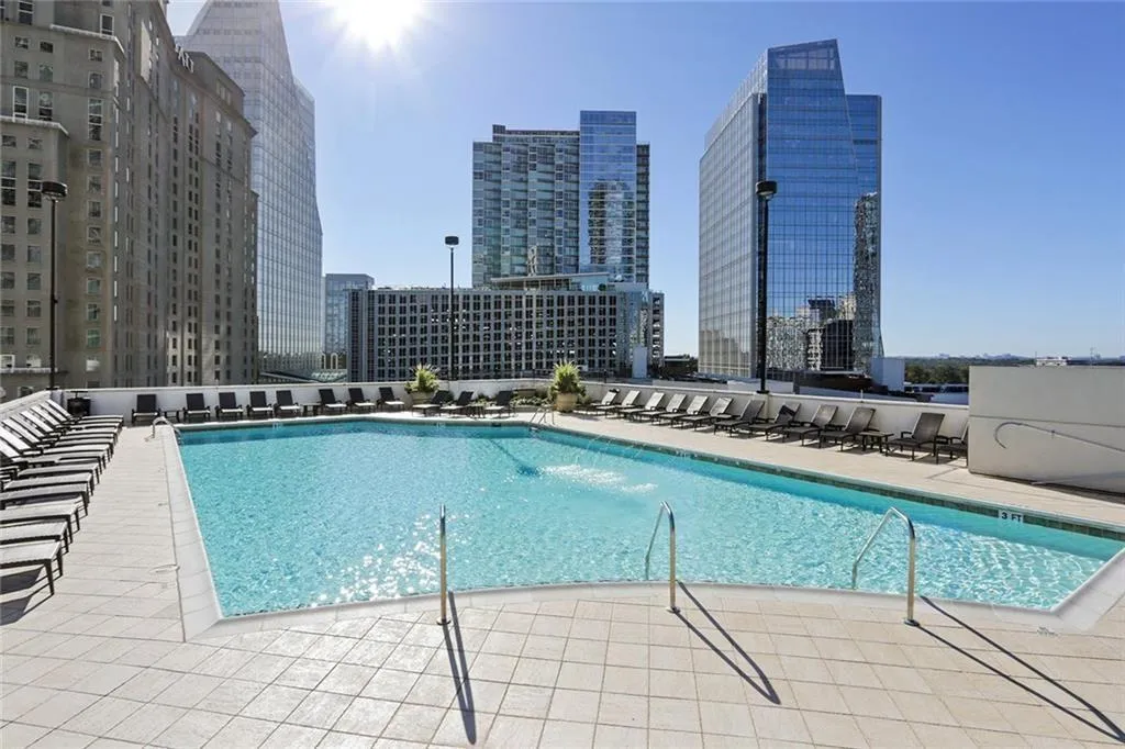 3324 Peachtree Road Ne Unit 810, Atlanta, Georgia 30326, 1 Bedroom Bedrooms, ,1 BathroomBathrooms,Residential,For Sale,3324 Peachtree Road Ne Unit 810,7637888