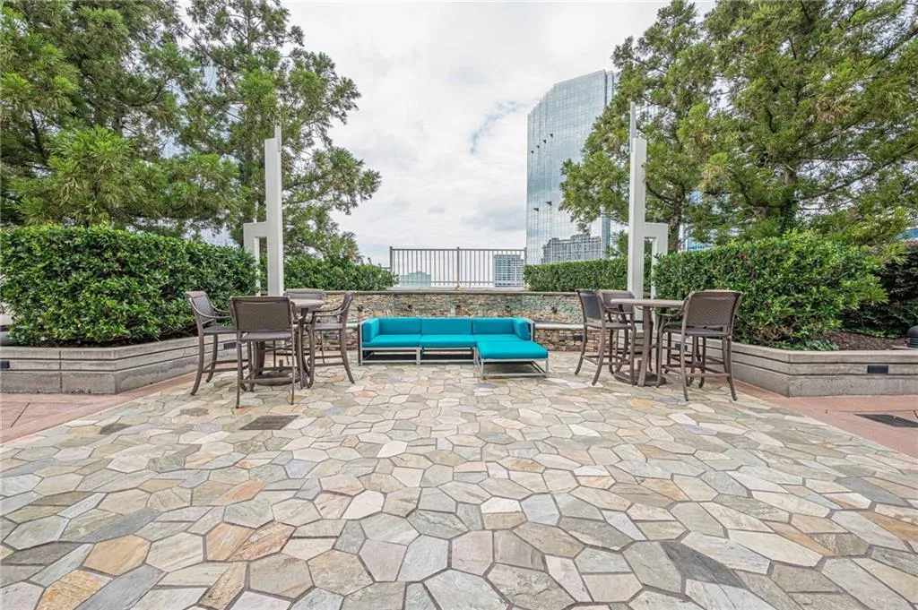 3324 Peachtree Road Ne Unit 810, Atlanta, Georgia 30326, 1 Bedroom Bedrooms, ,1 BathroomBathrooms,Residential,For Sale,3324 Peachtree Road Ne Unit 810,7637888