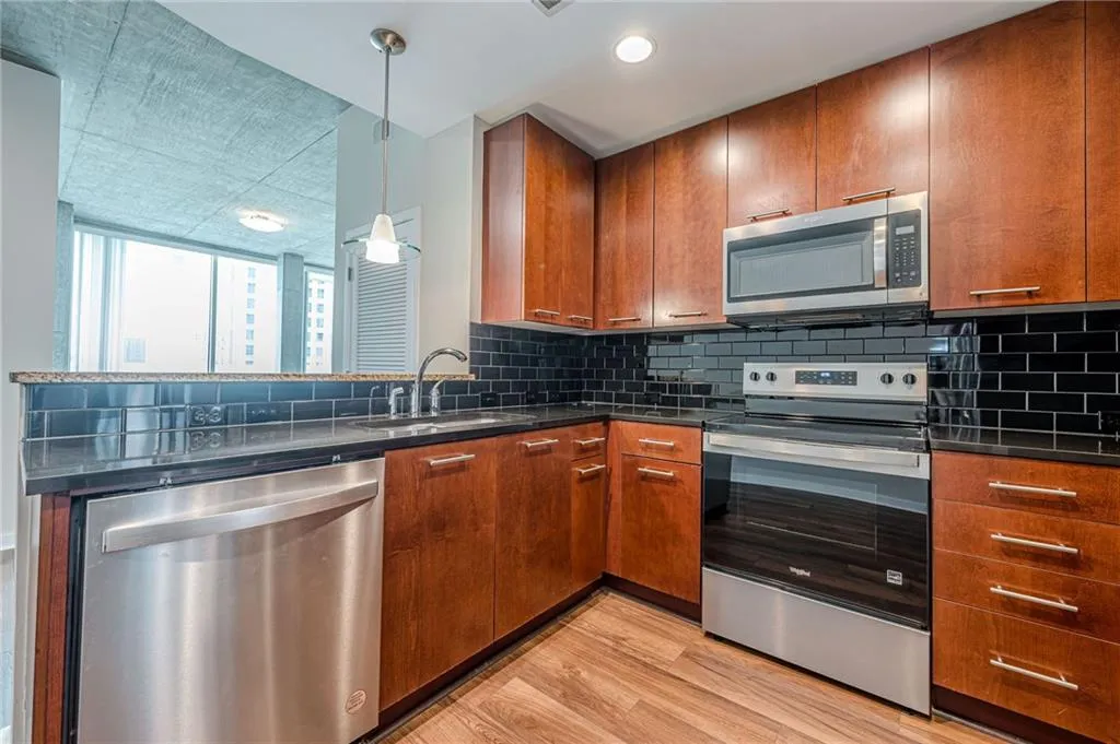 3324 Peachtree Road Ne Unit 810, Atlanta, Georgia 30326, 1 Bedroom Bedrooms, ,1 BathroomBathrooms,Residential,For Sale,3324 Peachtree Road Ne Unit 810,7637888