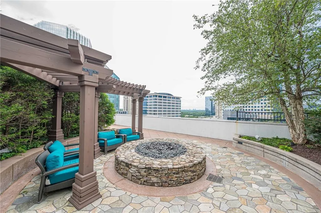 3324 Peachtree Road Ne Unit 810, Atlanta, Georgia 30326, 1 Bedroom Bedrooms, ,1 BathroomBathrooms,Residential,For Sale,3324 Peachtree Road Ne Unit 810,7637888