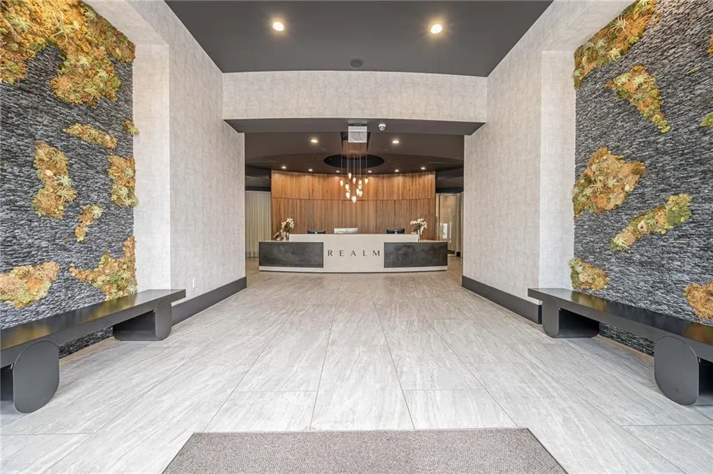 3324 Peachtree Road Ne Unit 810, Atlanta, Georgia 30326, 1 Bedroom Bedrooms, ,1 BathroomBathrooms,Residential,For Sale,3324 Peachtree Road Ne Unit 810,7637888