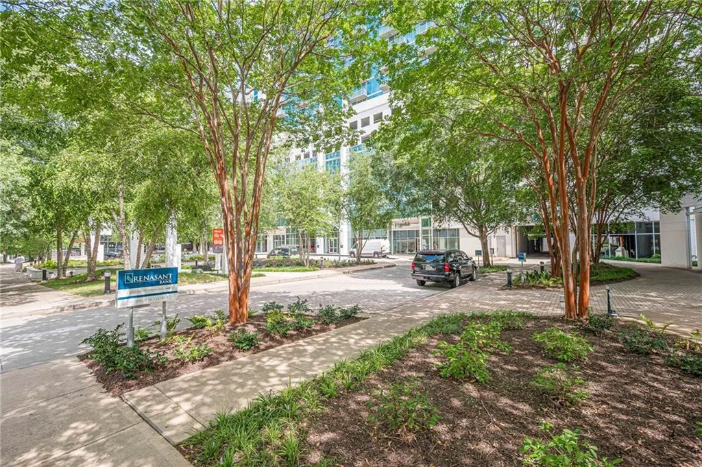 3324 Peachtree Road Ne Unit 810, Atlanta, Georgia 30326, 1 Bedroom Bedrooms, ,1 BathroomBathrooms,Residential,For Sale,3324 Peachtree Road Ne Unit 810,7637888