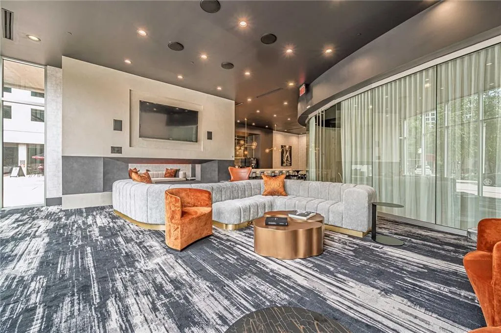 3324 Peachtree Road Ne Unit 810, Atlanta, Georgia 30326, 1 Bedroom Bedrooms, ,1 BathroomBathrooms,Residential,For Sale,3324 Peachtree Road Ne Unit 810,7637888
