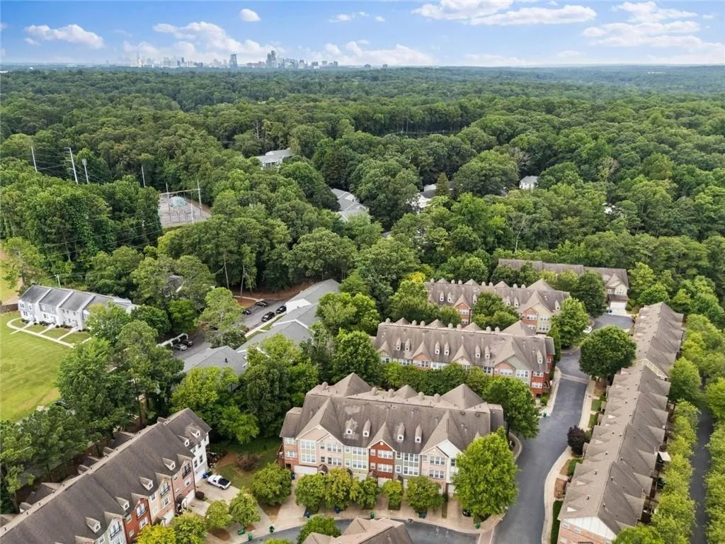 3743 Ashford Creek Avenue Ne, Brookhaven, Georgia 30319, 1 Bedroom Bedrooms, ,1 BathroomBathrooms,Residential,For Sale,3743 Ashford Creek Avenue Ne,7628776