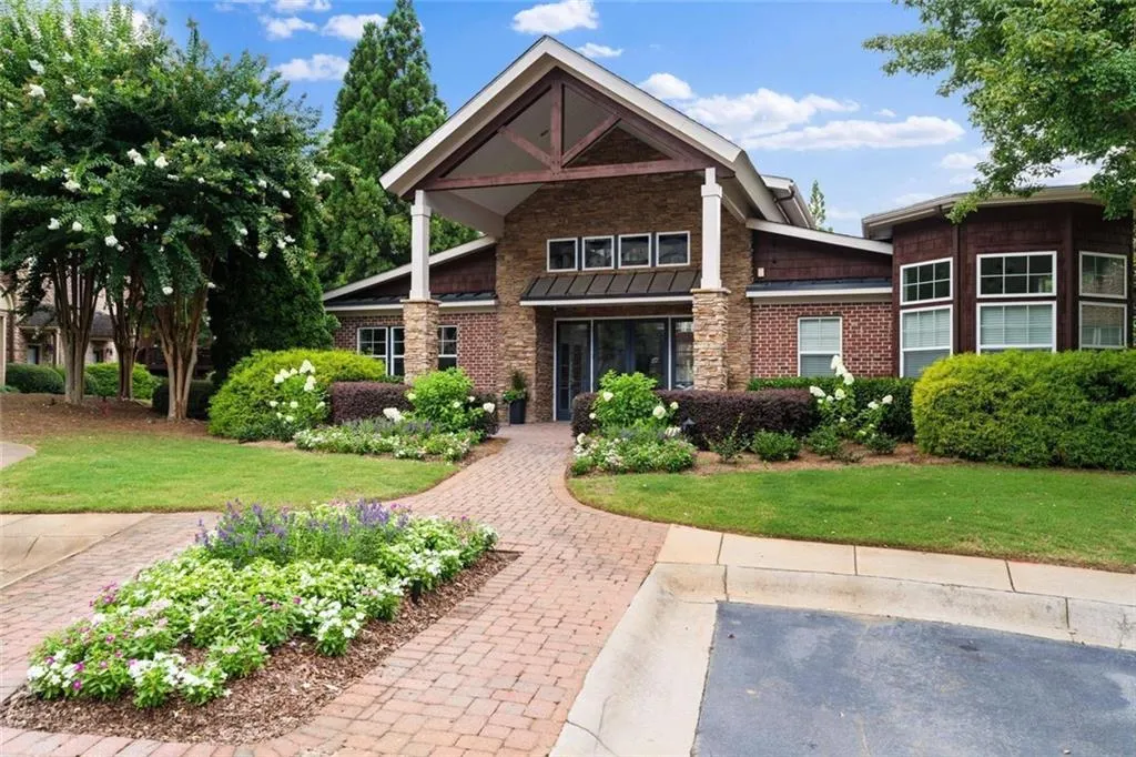 3743 Ashford Creek Avenue Ne, Brookhaven, Georgia 30319, 1 Bedroom Bedrooms, ,1 BathroomBathrooms,Residential,For Sale,3743 Ashford Creek Avenue Ne,7628776