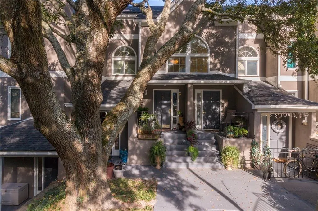 3 Saint Claire Lane Ne, Atlanta, Georgia 30324, 3 Bedrooms Bedrooms, ,2 BathroomsBathrooms,Residential,Sold,3 Saint Claire Lane Ne,5939717