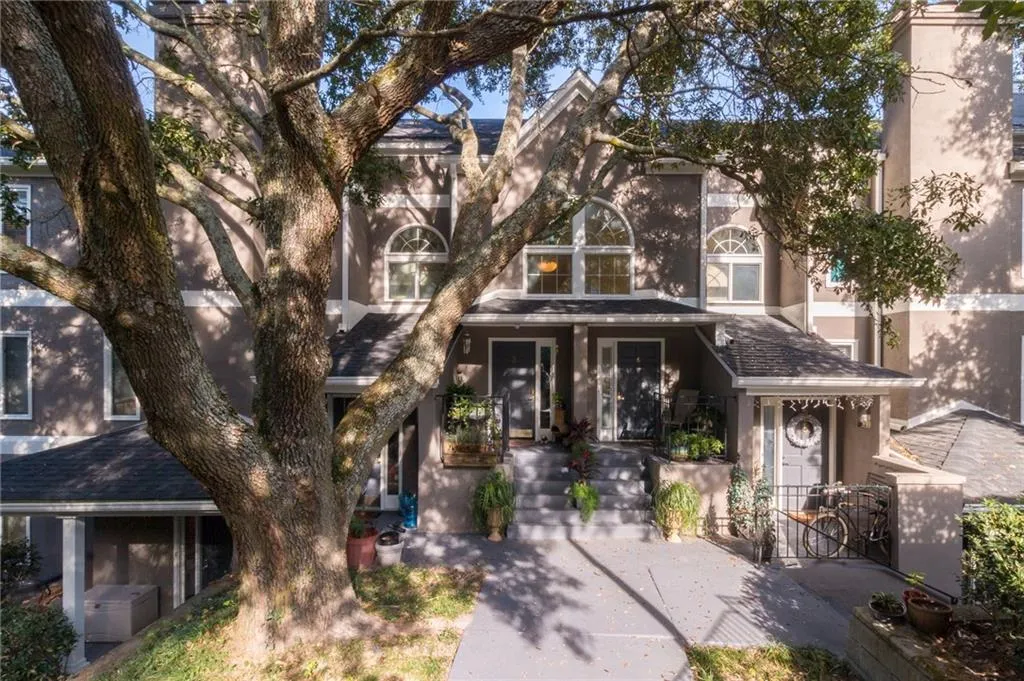 3 Saint Claire Lane Ne, Atlanta, Georgia 30324, 3 Bedrooms Bedrooms, ,2 BathroomsBathrooms,Residential,Sold,3 Saint Claire Lane Ne,5939717