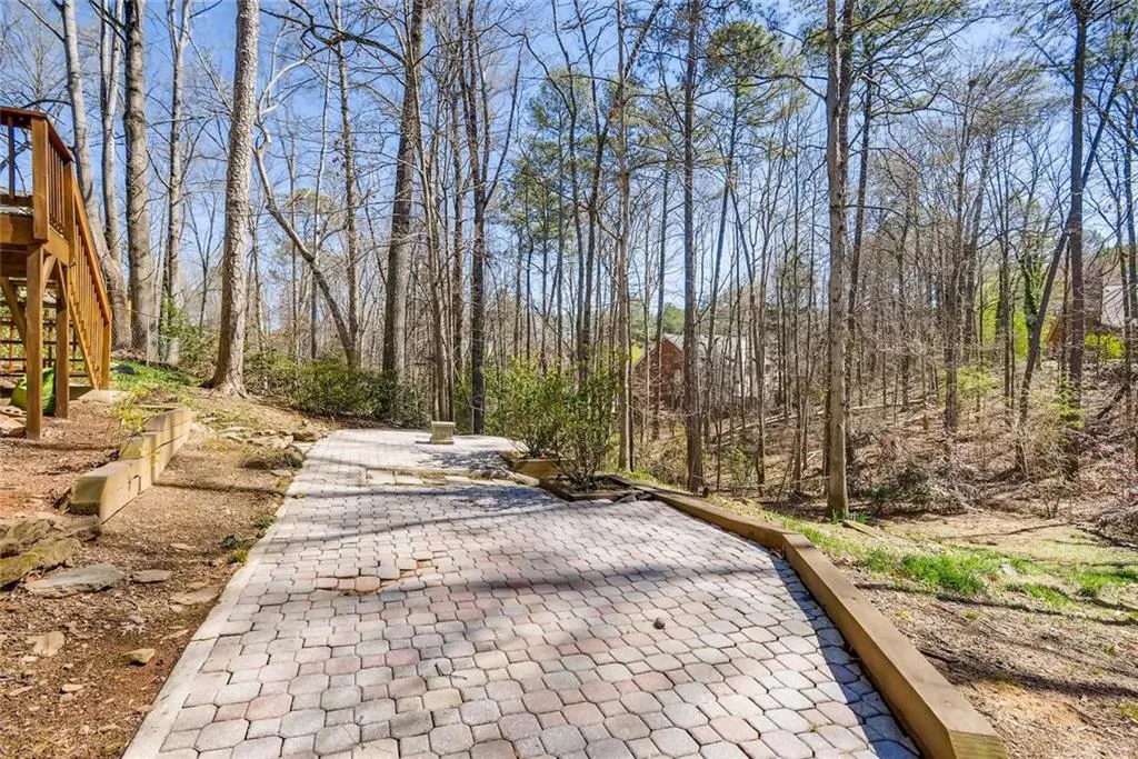 555 Tahoma Drive, Sandy Springs, Georgia 30350, 4 Bedrooms Bedrooms, ,2 BathroomsBathrooms,Residential,Sold,555 Tahoma Drive,5816623