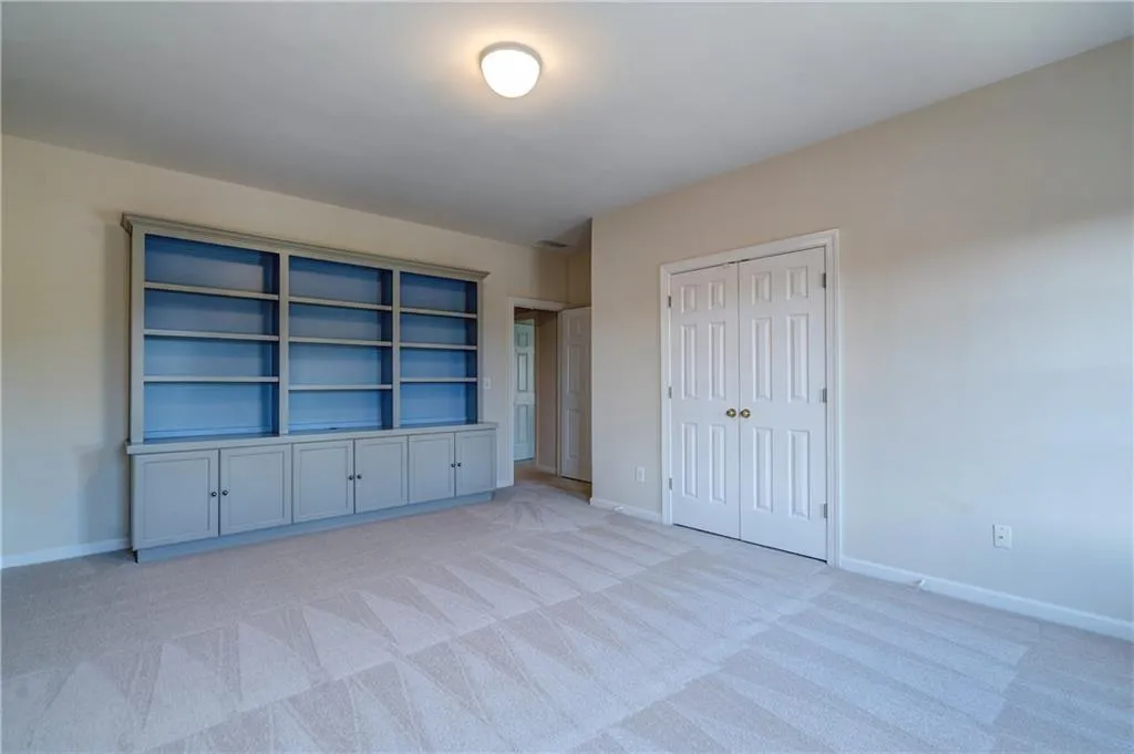 5310 S Trimble Road, Atlanta, Georgia 30342, 5 Bedrooms Bedrooms, ,3 BathroomsBathrooms,Residential,Sold,5310 S Trimble Road,6522468