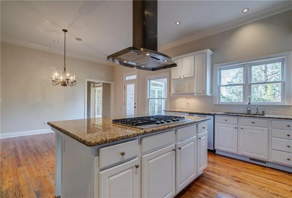 5310 S Trimble Road, Atlanta, Georgia 30342, 5 Bedrooms Bedrooms, ,3 BathroomsBathrooms,Residential,Sold,5310 S Trimble Road,6522468