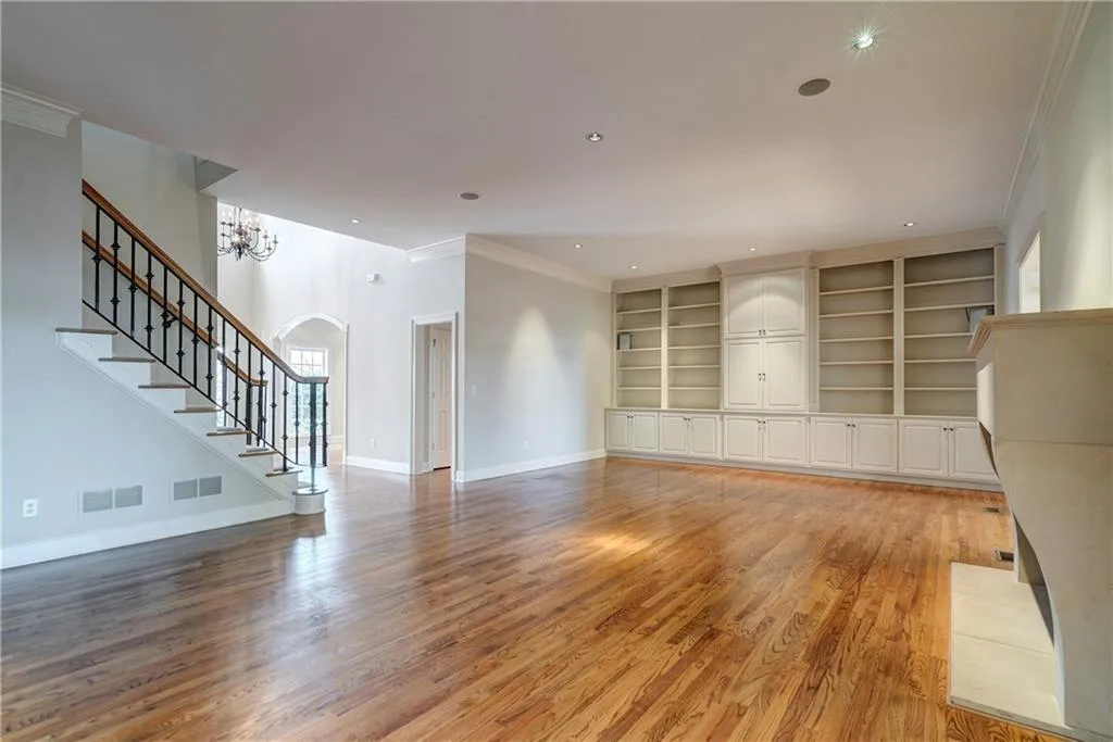 5310 S Trimble Road, Atlanta, Georgia 30342, 5 Bedrooms Bedrooms, ,3 BathroomsBathrooms,Residential,Sold,5310 S Trimble Road,6522468