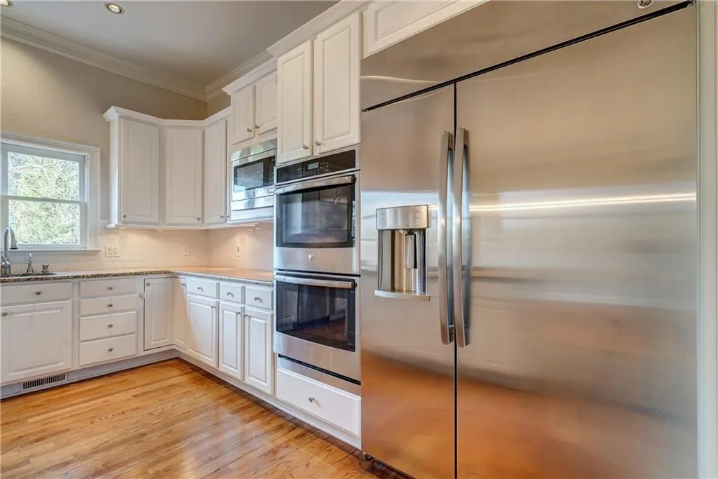 5310 S Trimble Road, Atlanta, Georgia 30342, 5 Bedrooms Bedrooms, ,3 BathroomsBathrooms,Residential,Sold,5310 S Trimble Road,6522468