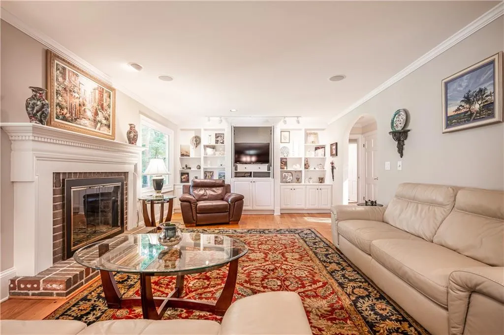 7180 Dunhill Terrace, Sandy Springs, Georgia 30328, 4 Bedrooms Bedrooms, ,3 BathroomsBathrooms,Residential,Sold,7180 Dunhill Terrace,7100043