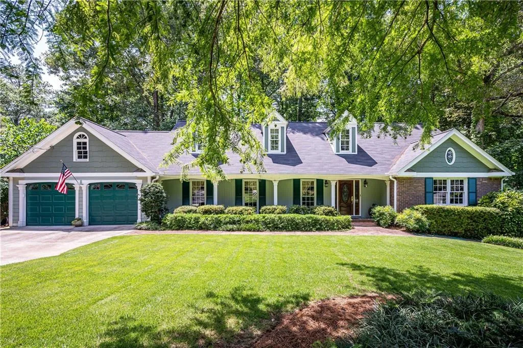 7180 Dunhill Terrace, Sandy Springs, Georgia 30328, 4 Bedrooms Bedrooms, ,3 BathroomsBathrooms,Residential,Sold,7180 Dunhill Terrace,7100043