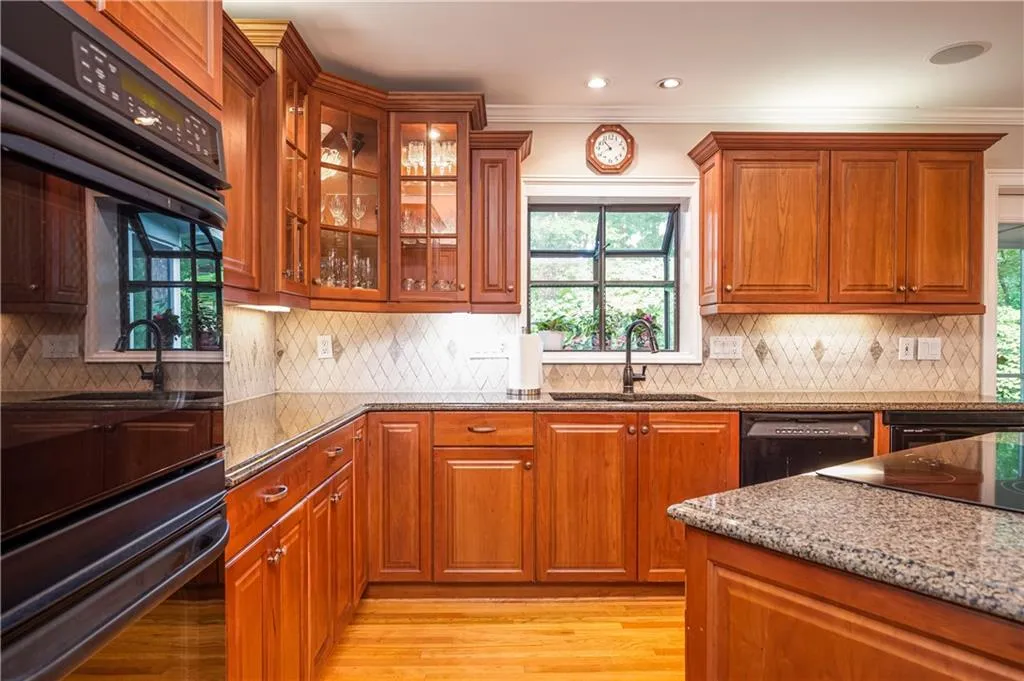 7180 Dunhill Terrace, Sandy Springs, Georgia 30328, 4 Bedrooms Bedrooms, ,3 BathroomsBathrooms,Residential,Sold,7180 Dunhill Terrace,7100043