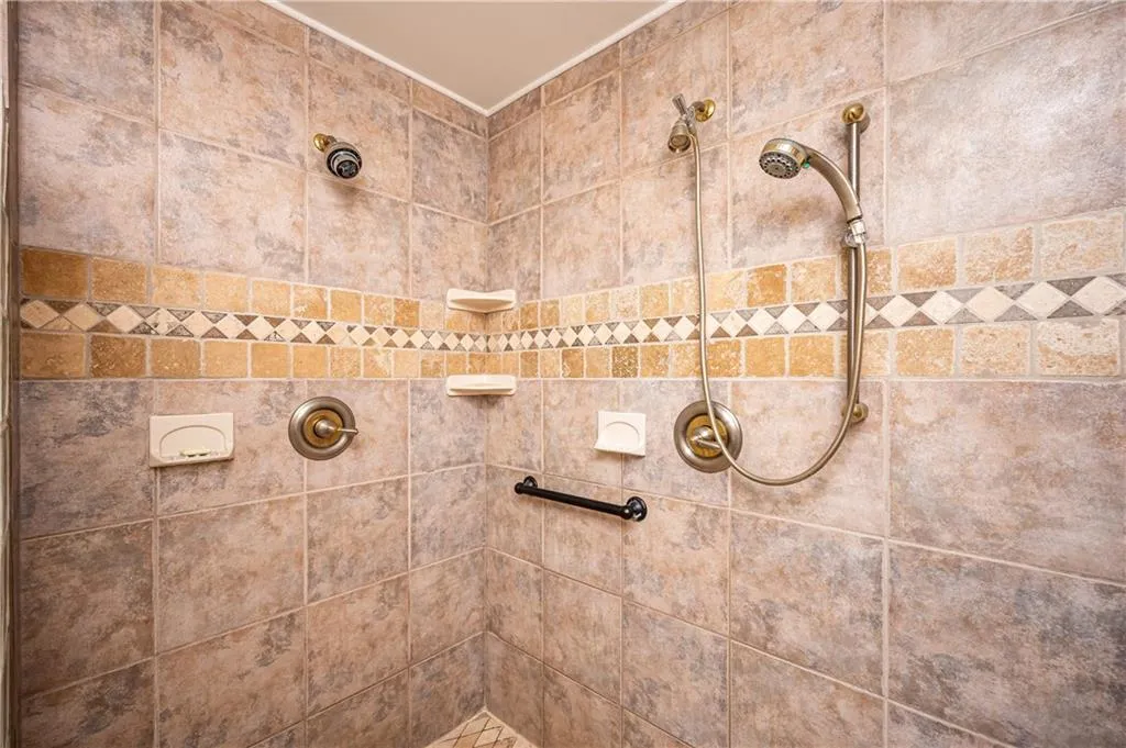 7180 Dunhill Terrace, Sandy Springs, Georgia 30328, 4 Bedrooms Bedrooms, ,3 BathroomsBathrooms,Residential,Sold,7180 Dunhill Terrace,7100043