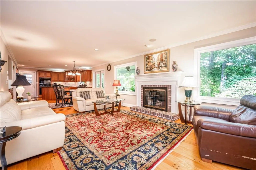 7180 Dunhill Terrace, Sandy Springs, Georgia 30328, 4 Bedrooms Bedrooms, ,3 BathroomsBathrooms,Residential,Sold,7180 Dunhill Terrace,7100043