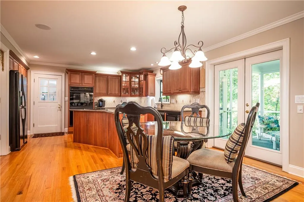 7180 Dunhill Terrace, Sandy Springs, Georgia 30328, 4 Bedrooms Bedrooms, ,3 BathroomsBathrooms,Residential,Sold,7180 Dunhill Terrace,7100043