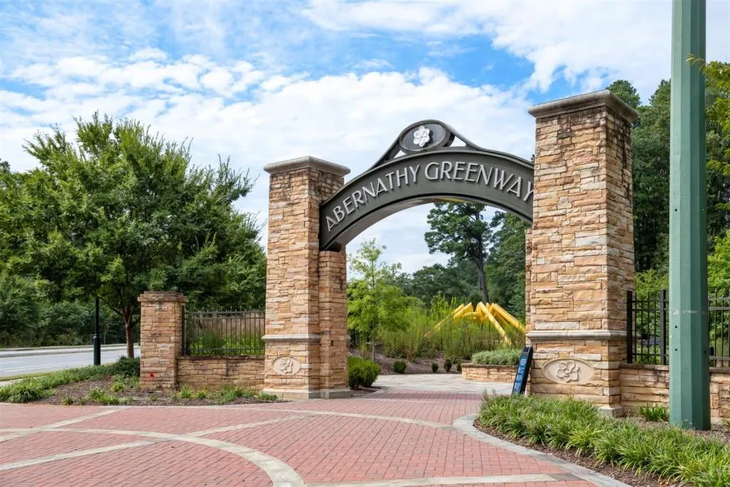 5910 Brookgreen Road, Sandy Springs, Georgia 30328, 3 Bedrooms Bedrooms, ,3 BathroomsBathrooms,Residential,Sold,5910 Brookgreen Road,6786014