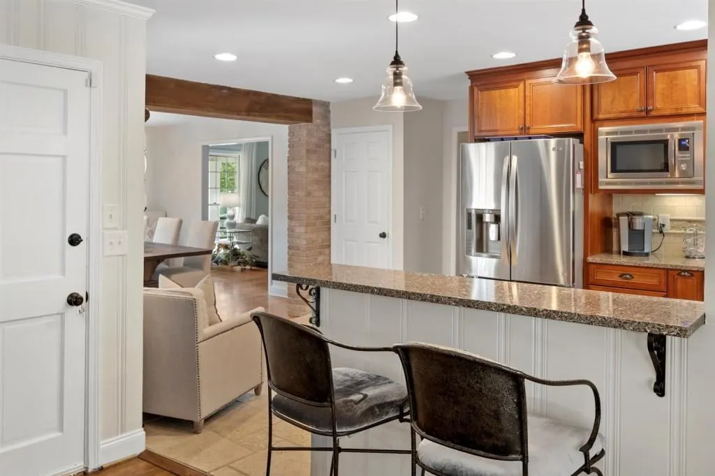 5910 Brookgreen Road, Sandy Springs, Georgia 30328, 3 Bedrooms Bedrooms, ,3 BathroomsBathrooms,Residential,Sold,5910 Brookgreen Road,6786014