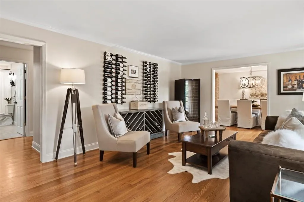 5910 Brookgreen Road, Sandy Springs, Georgia 30328, 3 Bedrooms Bedrooms, ,3 BathroomsBathrooms,Residential,Sold,5910 Brookgreen Road,6786014