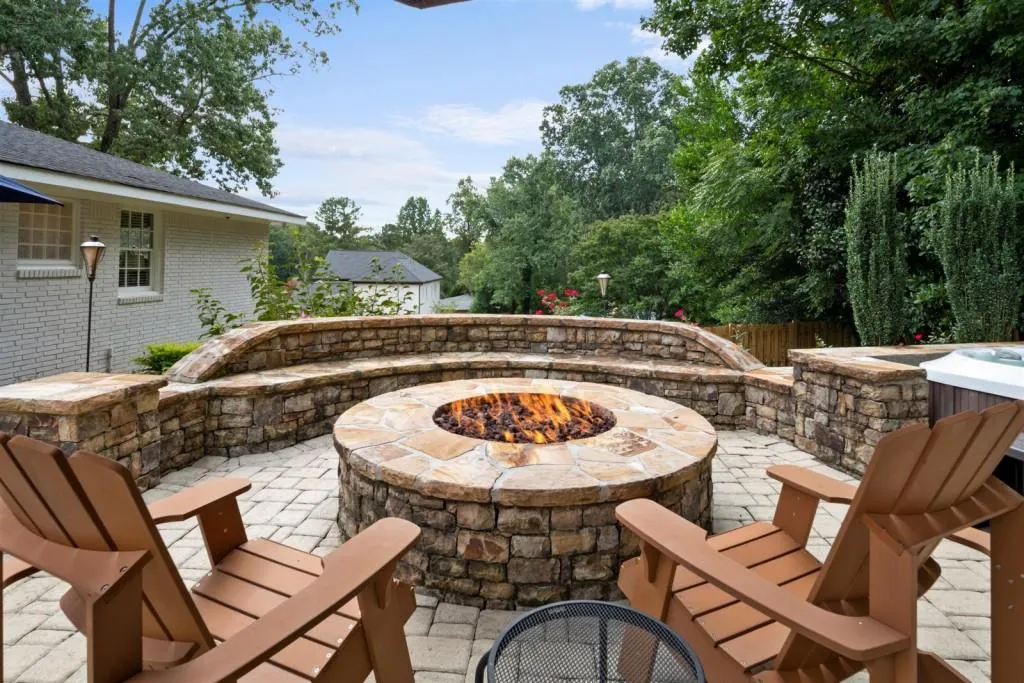 5910 Brookgreen Road, Sandy Springs, Georgia 30328, 3 Bedrooms Bedrooms, ,3 BathroomsBathrooms,Residential,Sold,5910 Brookgreen Road,6786014