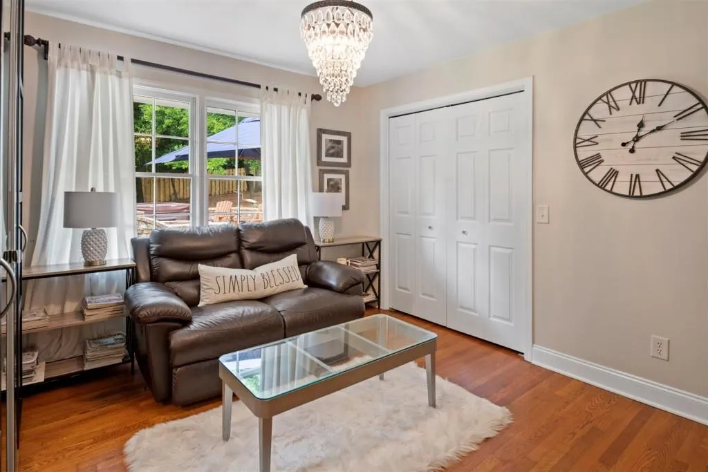 5910 Brookgreen Road, Sandy Springs, Georgia 30328, 3 Bedrooms Bedrooms, ,3 BathroomsBathrooms,Residential,Sold,5910 Brookgreen Road,6786014