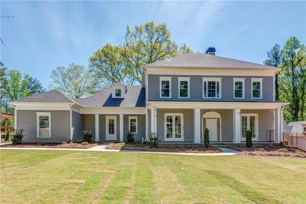 751 Spalding Drive, Sandy Springs, Georgia 30328, 4 Bedrooms Bedrooms, ,4 BathroomsBathrooms,Residential,Sold,751 Spalding Drive,5738134