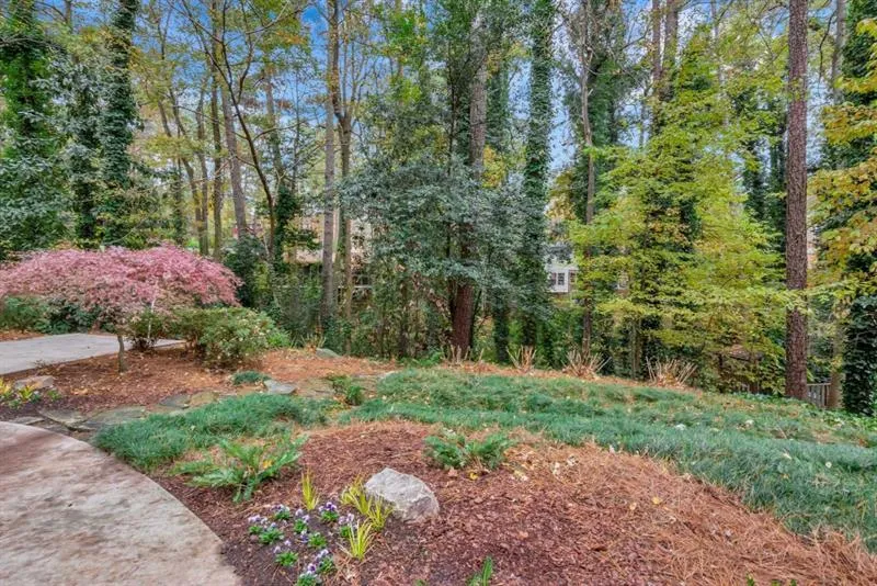 300 Seamarsh Court, Sandy Springs, Georgia 30328, 4 Bedrooms Bedrooms, ,3 BathroomsBathrooms,Residential,Sold,300 Seamarsh Court,6647052