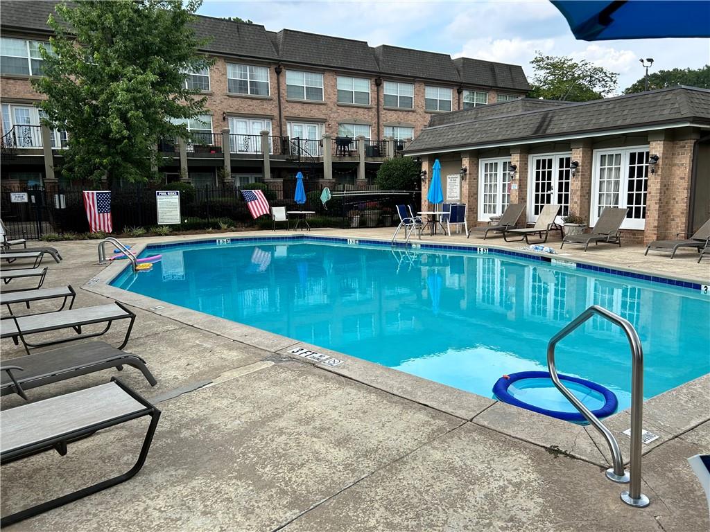 6980 Roswell Road Unit P3, Atlanta, Georgia 30328, 1 Bedroom Bedrooms, ,1 BathroomBathrooms,Residential,Sold,6980 Roswell Road Unit P3,7253914