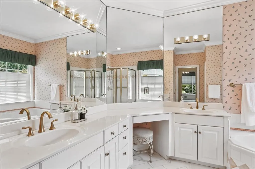 253 Spalding Gates Drive, Sandy Springs, Georgia 30328, 3 Bedrooms Bedrooms, ,2 BathroomsBathrooms,Residential,Sold,253 Spalding Gates Drive,7255037 253 Spalding Gates Drive, Sandy Springs, Georgia 30328, 3 Bedrooms Bedrooms, ,2 BathroomsBathrooms,Residential,Sold,253 Spalding Gates Drive,7255037